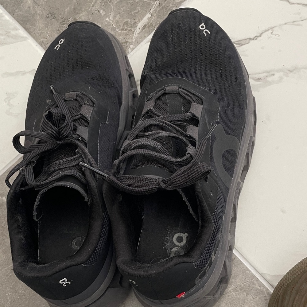 On Running Men’s Cloudnova Sneakers in Black and Gray - Picture 6 of 11